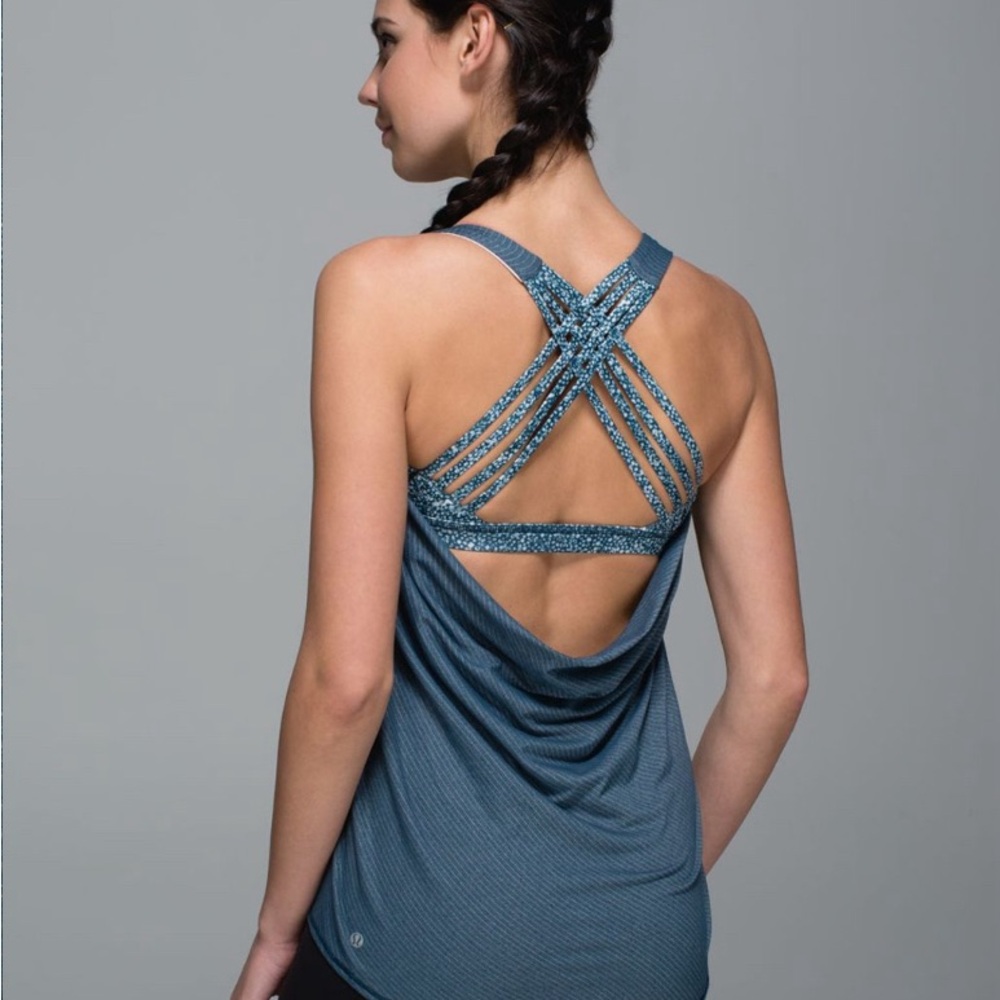 Lululemon Wild tank Alberta Lake size 10